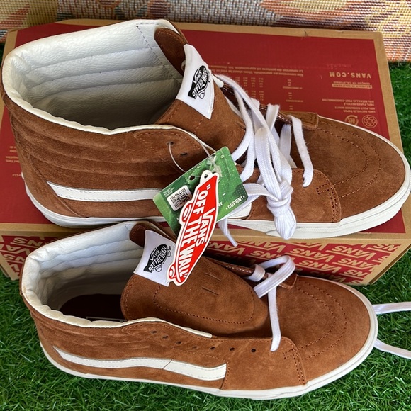 Vans Men’s Sk8-Hi
Pig Suede Tortoise Shell
VN0A7Q5N1RE
Sneakers - Picture 3 of 16